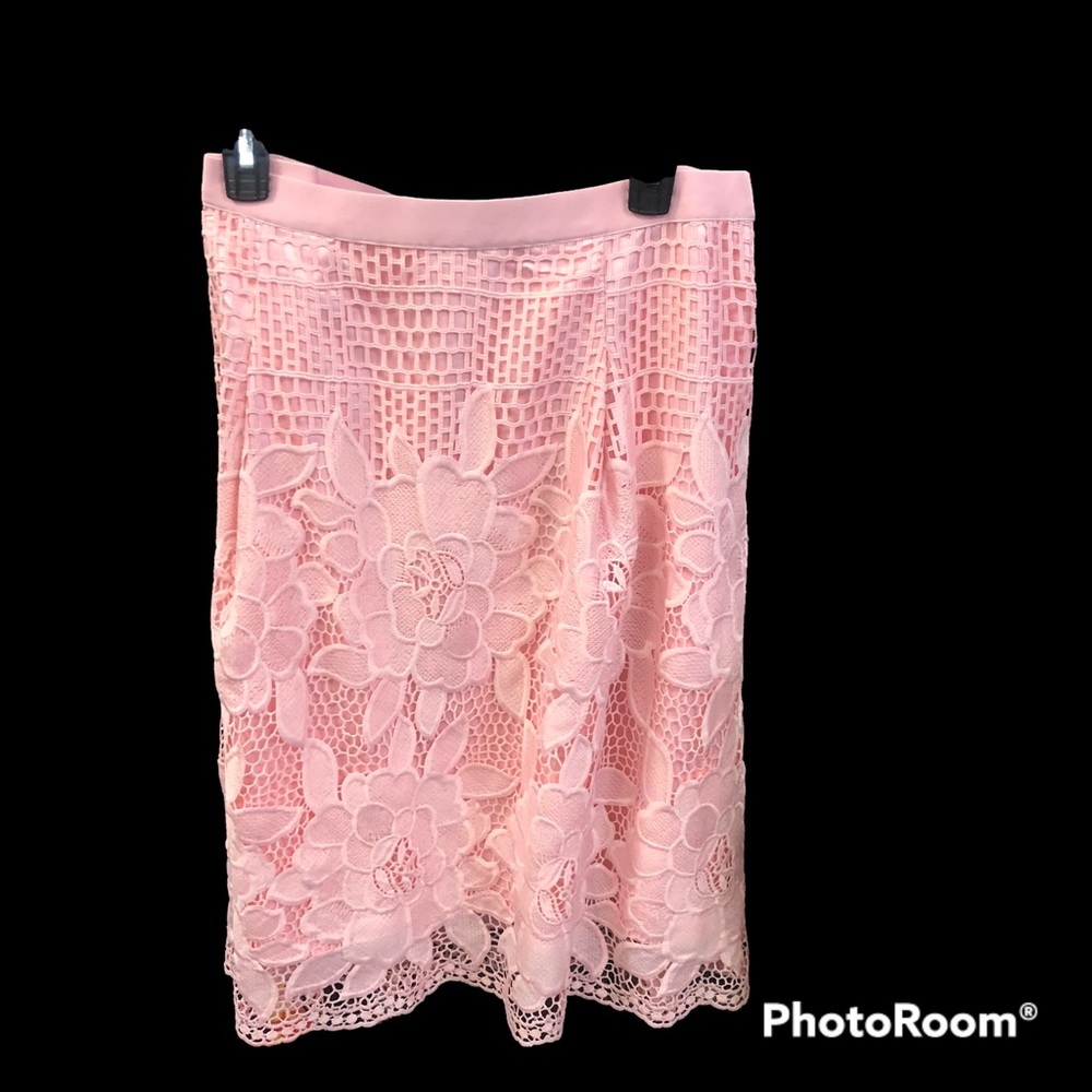 IsaacMizrahiLive plus size, elastic waistband.